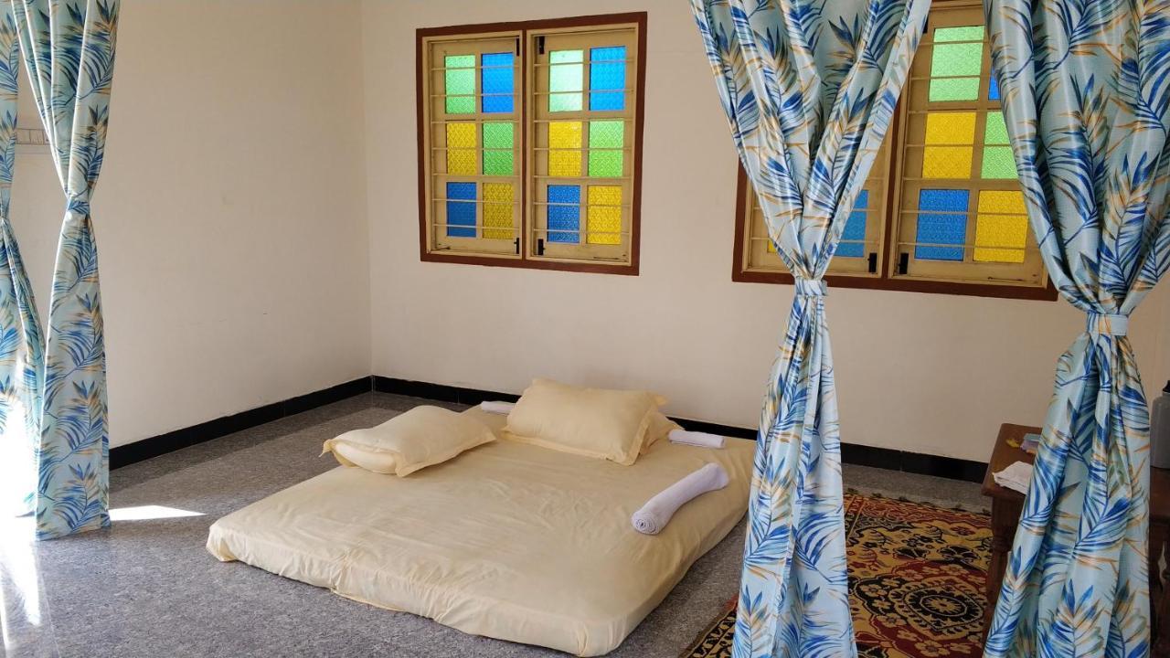 Lotus Garden Guest House Ауровиль Экстерьер фото